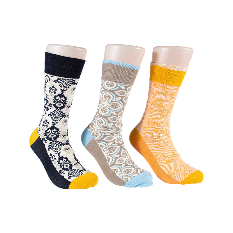 Kaus Kaki Desain Wanita