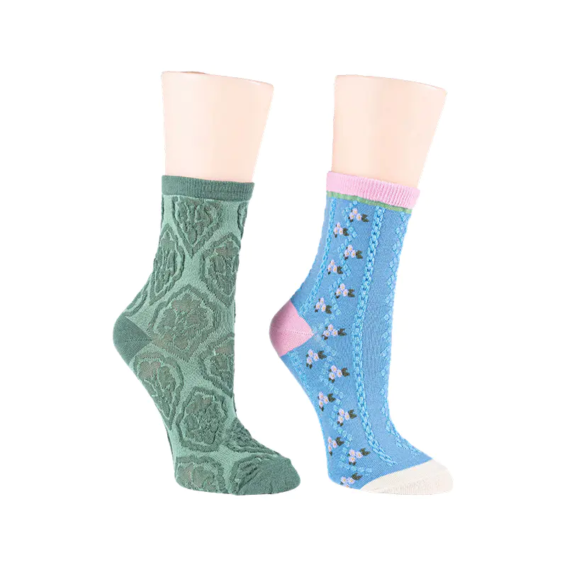 Kaus Kaki Desain Wanita